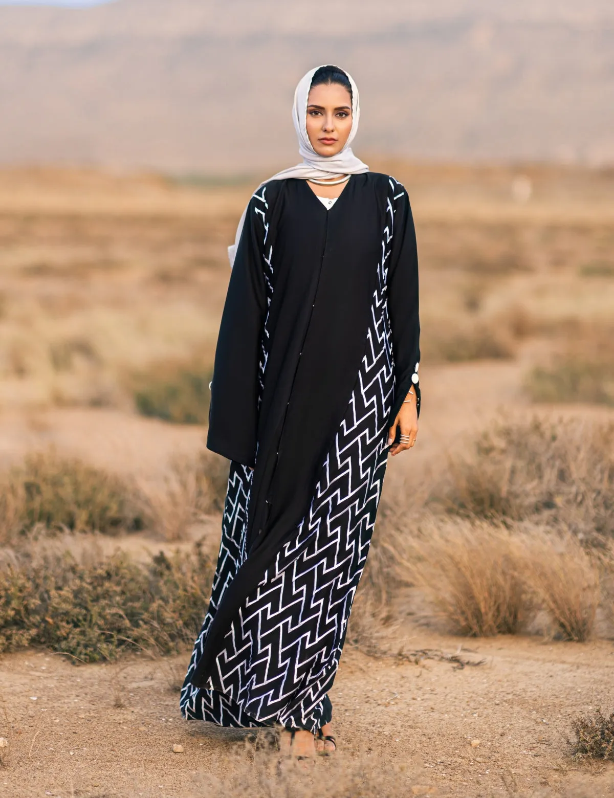 WHIMSY CHARM ABAYA